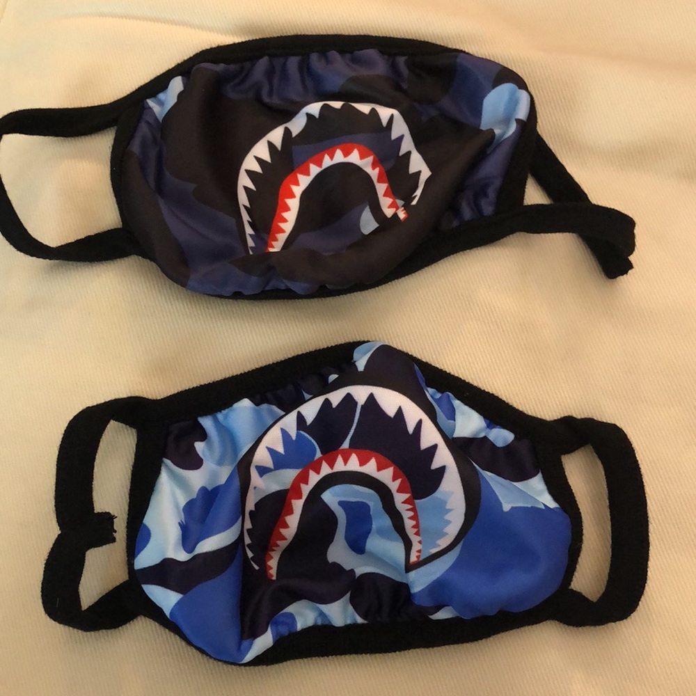 2 Face Masks - Picture 3 of 3